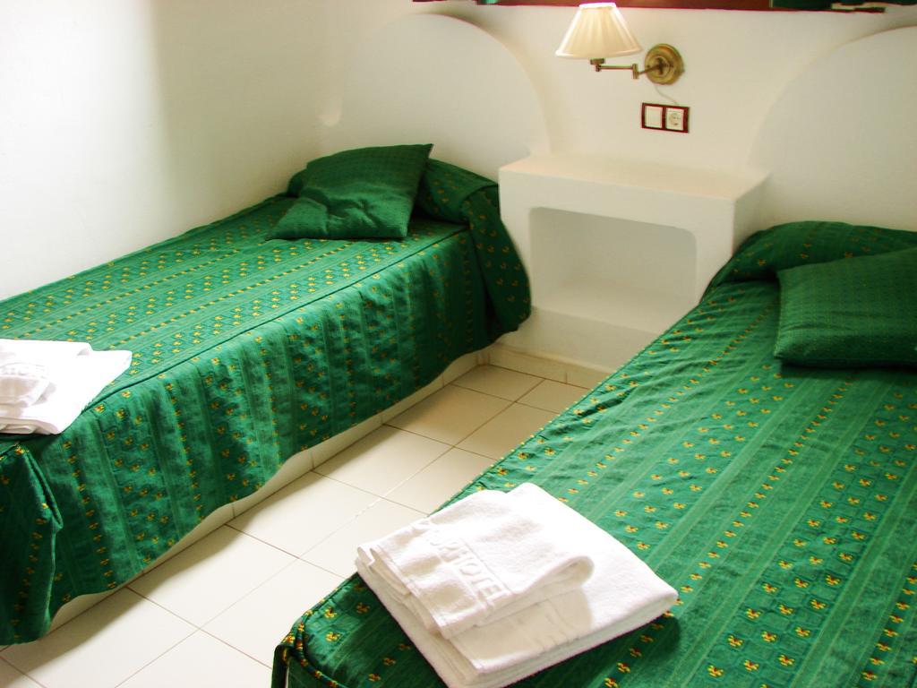 อพาร์ตโฮเต็ล โอนา อัลเดีย เดล มาร์ Aparthotel ตอร์เรเวียคา ภายนอก รูปภาพ