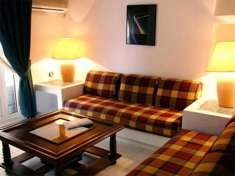 อพาร์ตโฮเต็ล โอนา อัลเดีย เดล มาร์ Aparthotel ตอร์เรเวียคา ภายนอก รูปภาพ